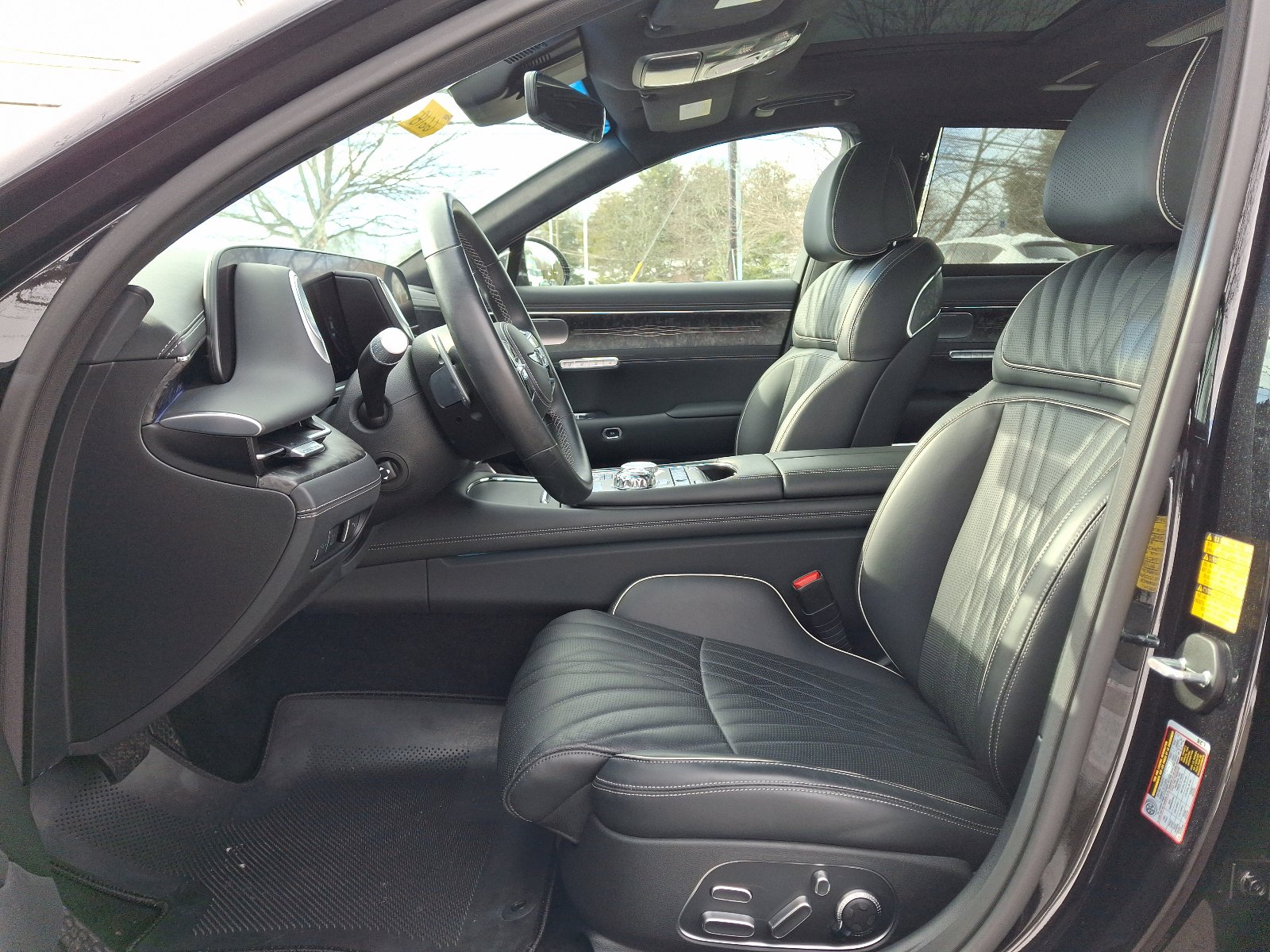 Used 2023 Genesis G90 3.5T image 14