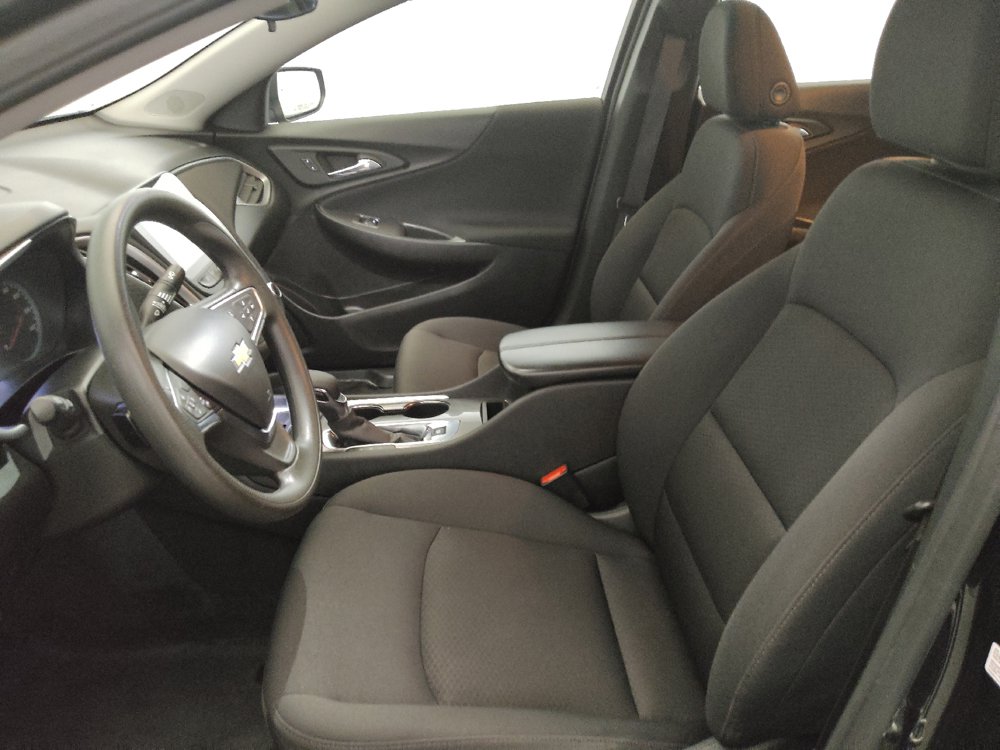 Used 2025 Chevrolet Malibu LT FWD image 17