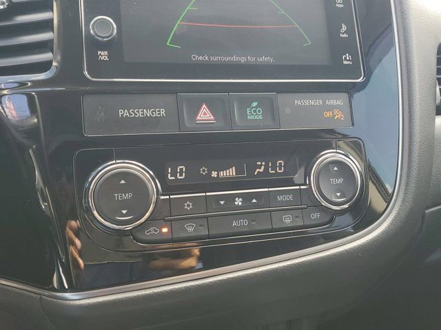 Used 2018 Mitsubishi Outlander SEL image 25