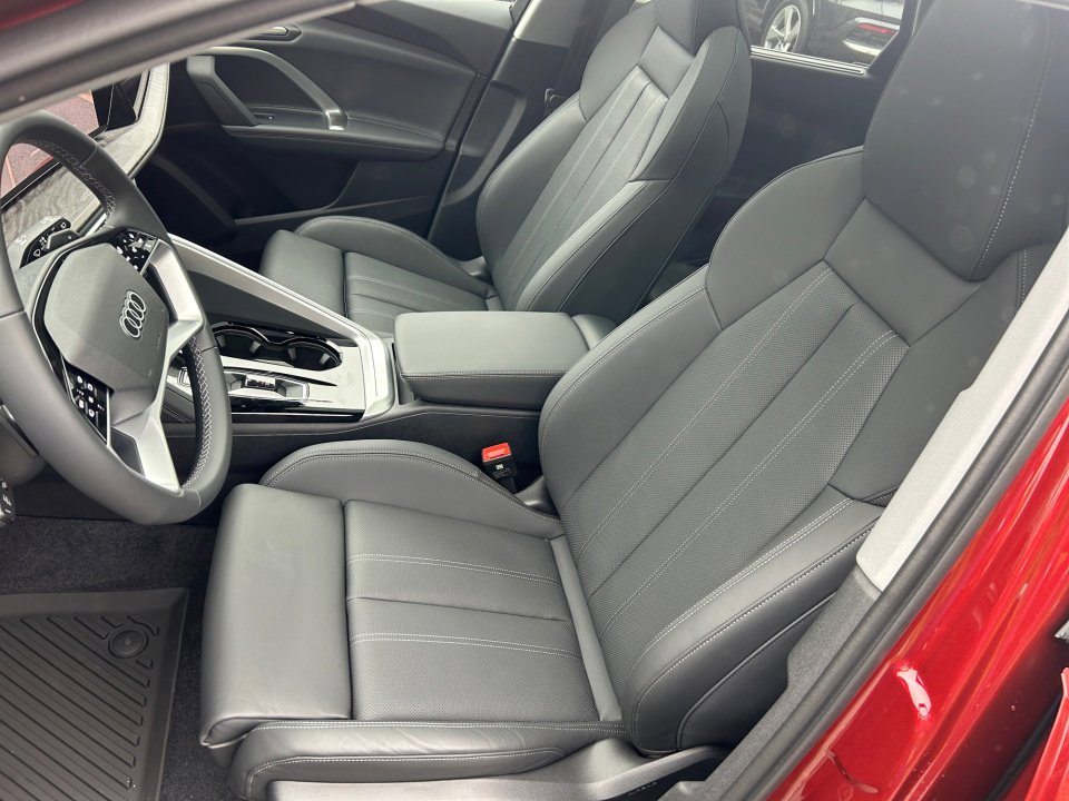 New 2025 Audi Q5 Prestige image 30