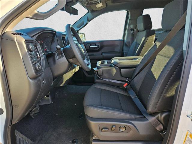 New 2026 Chevrolet Silverado 1500 Custom Trail Boss w/ LPO, Dark Essentials Package AWD/4WD image 4