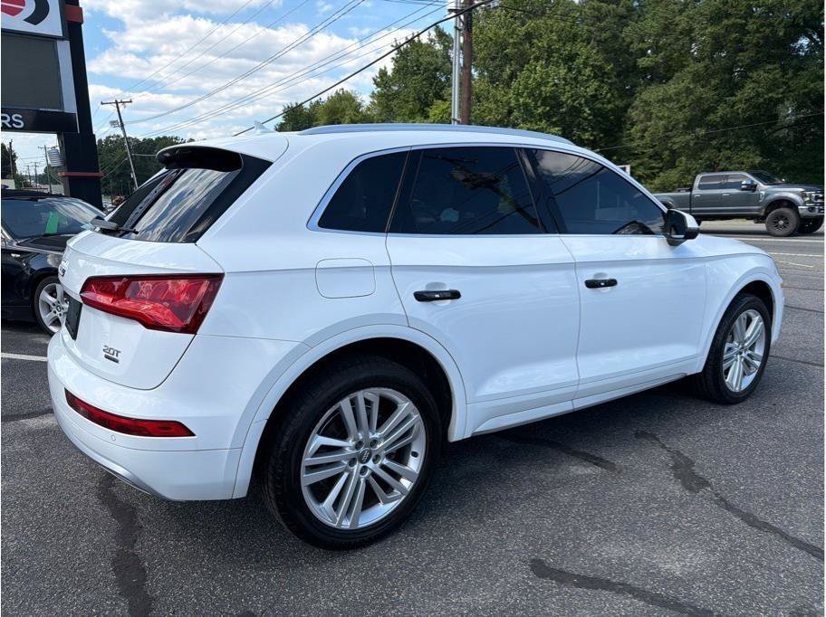 Used 2018 Audi Q5 2.0T Premium Plus w/ Premium Plus Package AWD/4WD image 6