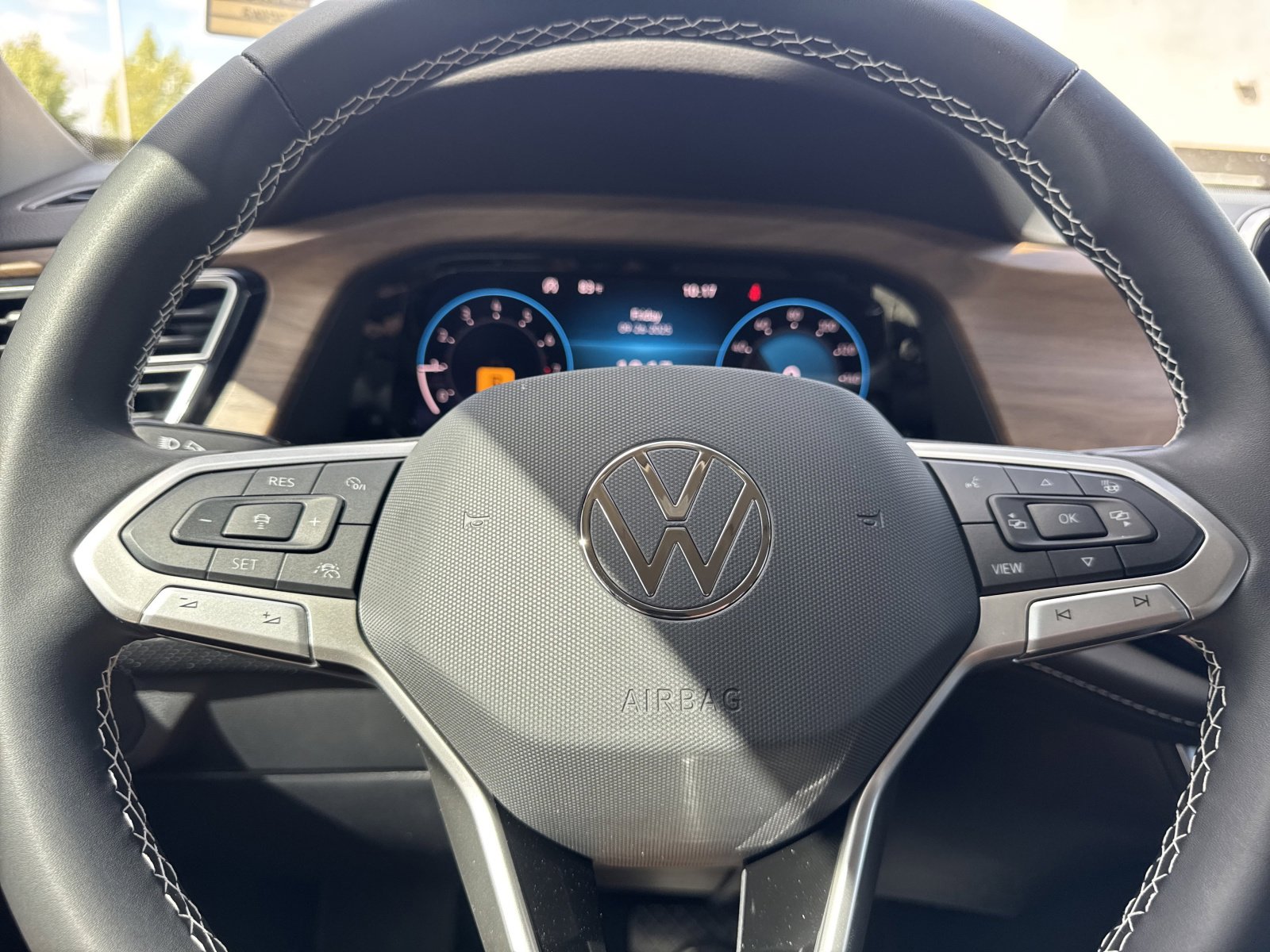 New 2026 Volkswagen Atlas SE image 25