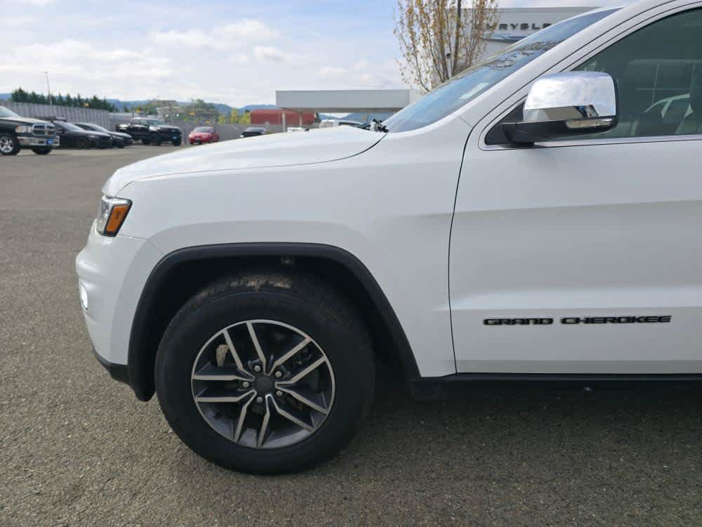 Used 2019 Jeep Grand Cherokee Limited w/ Luxury Group II AWD/4WD image 18
