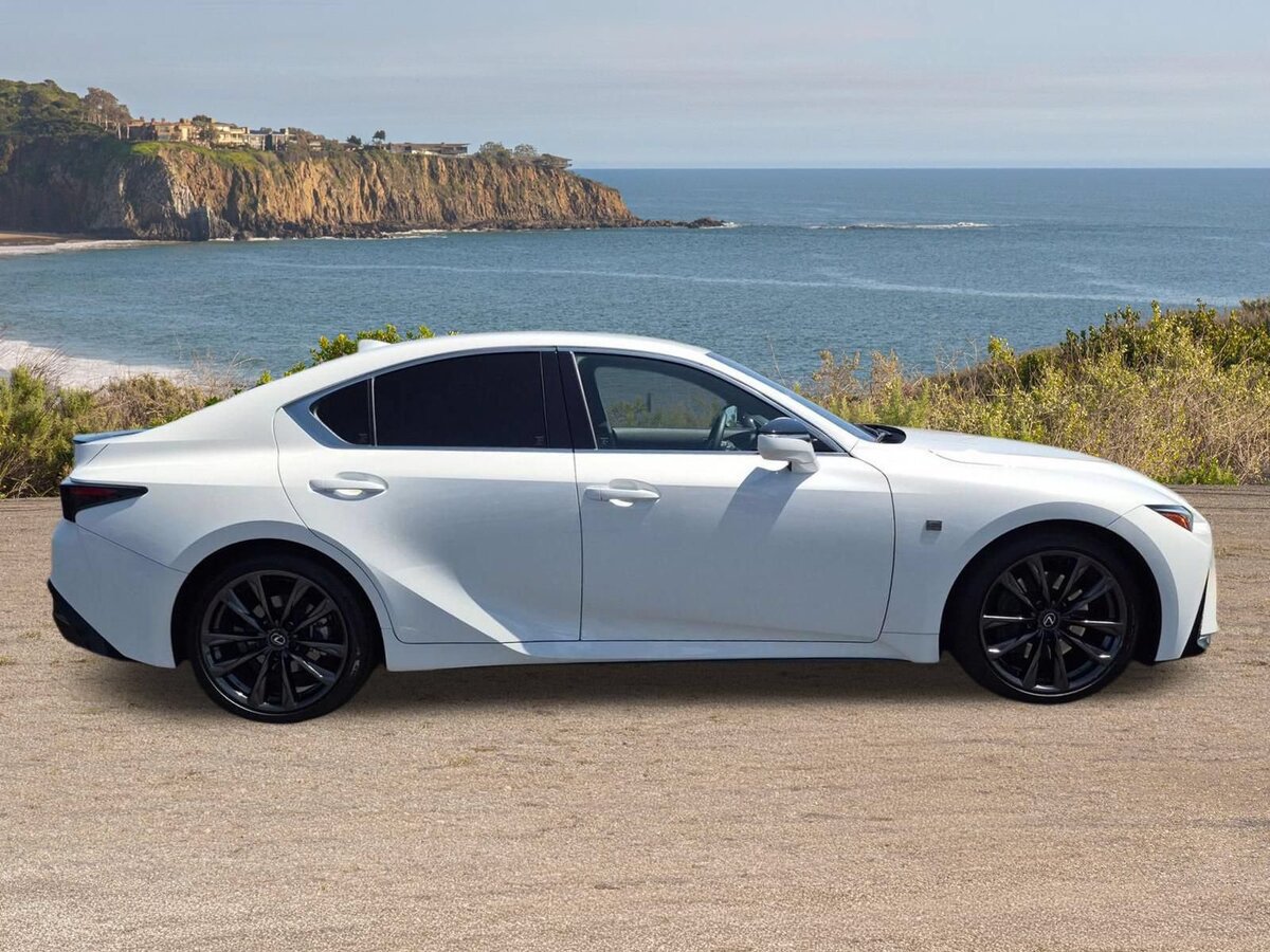 Used 2025 Lexus IS 300 F Sport RWD image 4
