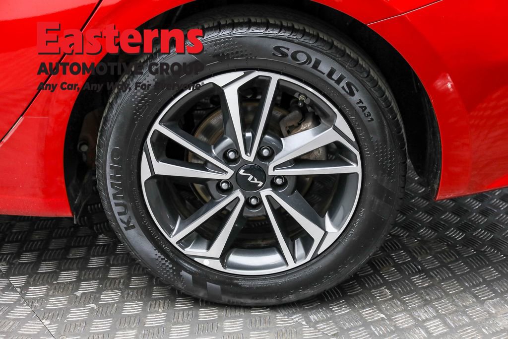 Used 2024 Kia Forte LXS image 8