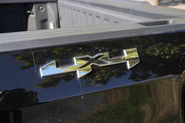 Used 2023 GMC Sierra 1500 Elevation w/ LPO, Elevation Black Package image 9