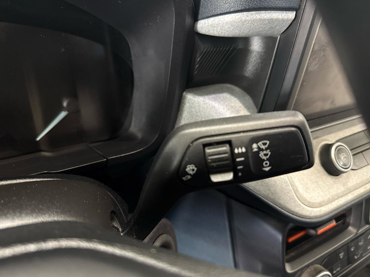 Used 2022 Ford Maverick XLT FWD image 15