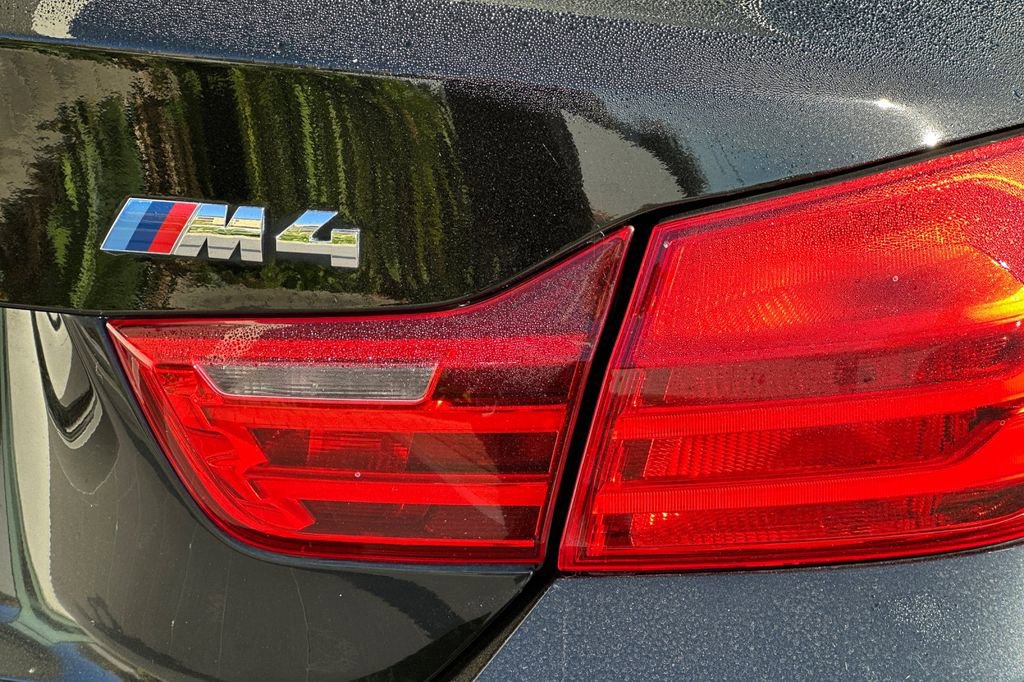 Used 2015 BMW M4 Convertible image 33