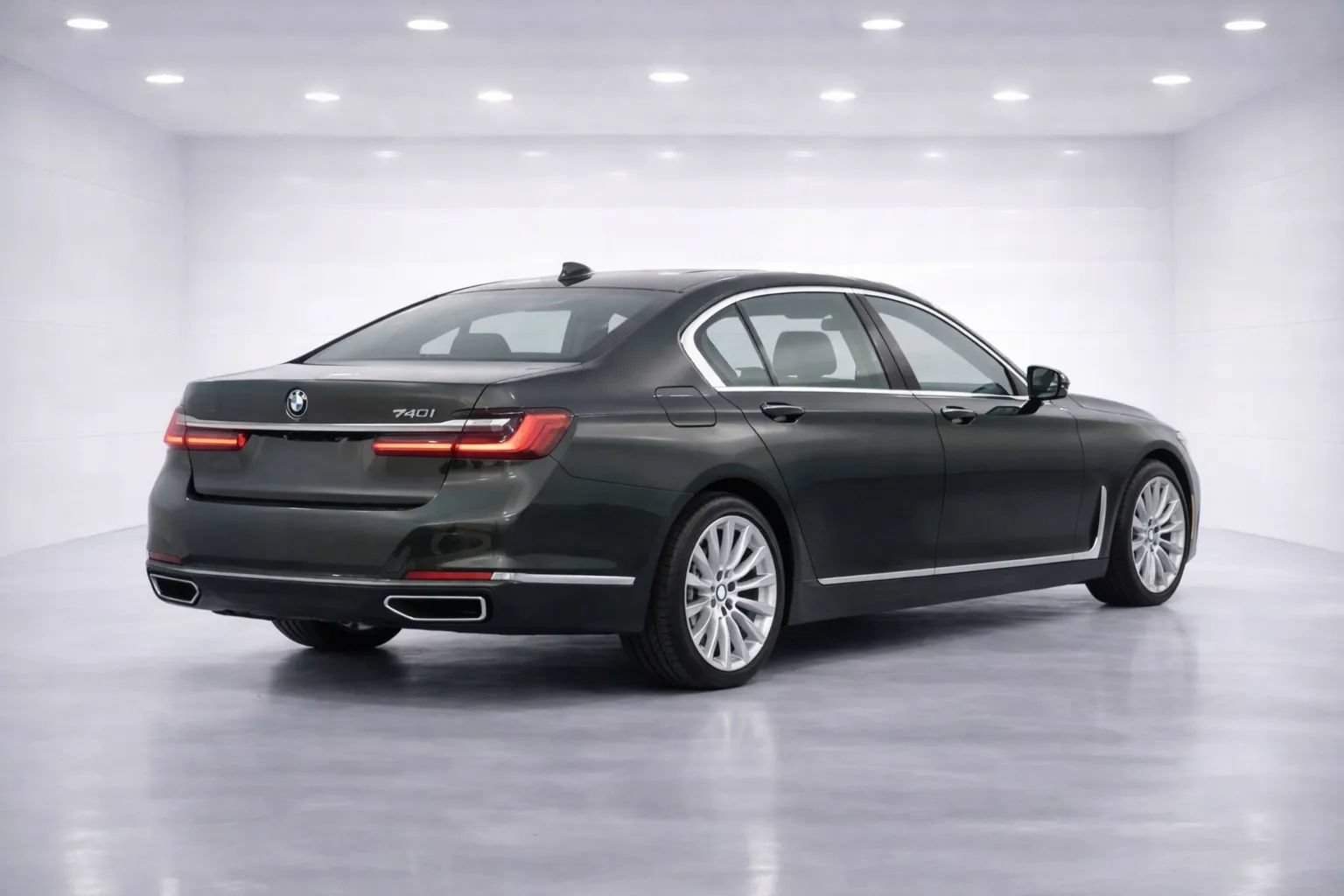 Used 2022 BMW 740i RWD image 5