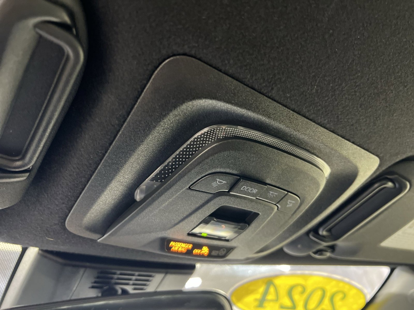 Used 2024 Toyota Corolla SE image 34