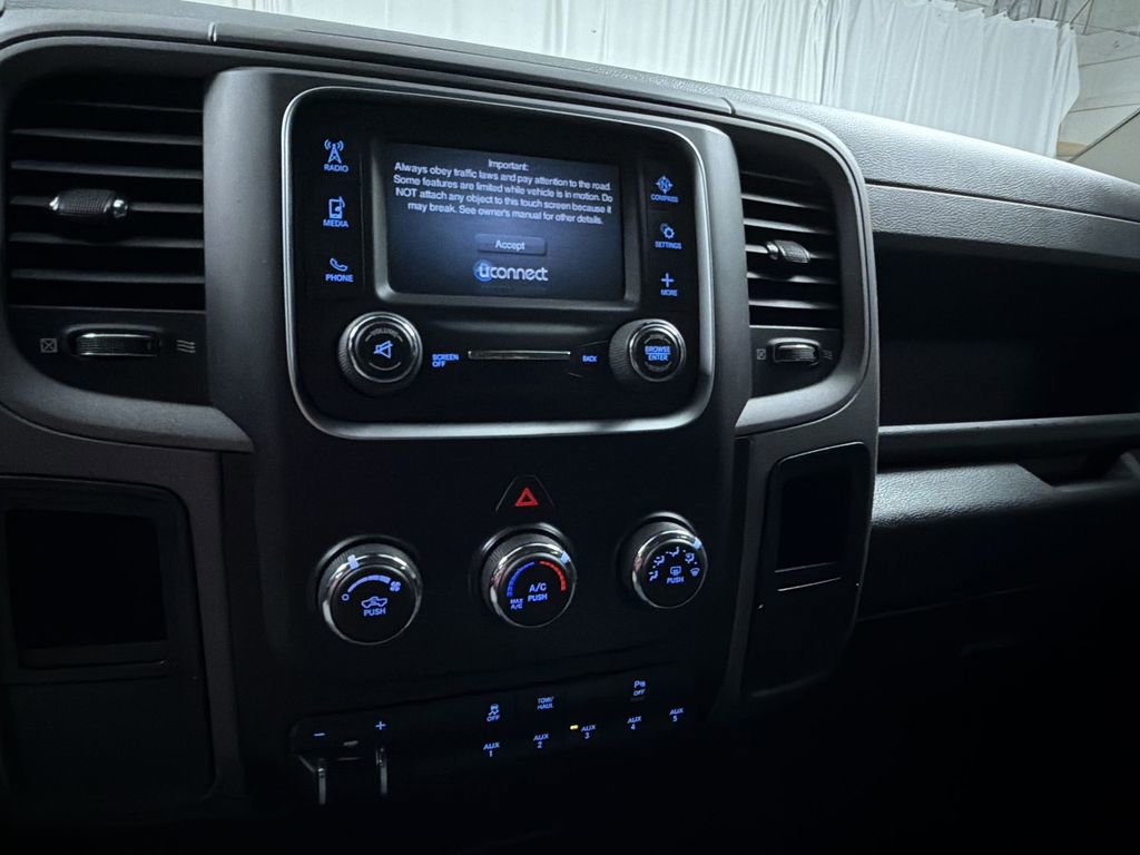 Used 2018 RAM 2500 Tradesman w/ Chrome Appearance Group AWD/4WD image 19