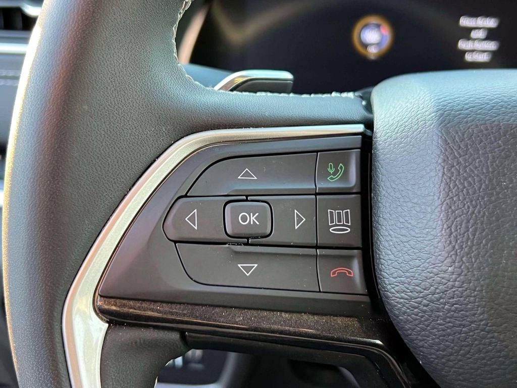 Certified 2023 Jeep Grand Cherokee L Laredo image 21