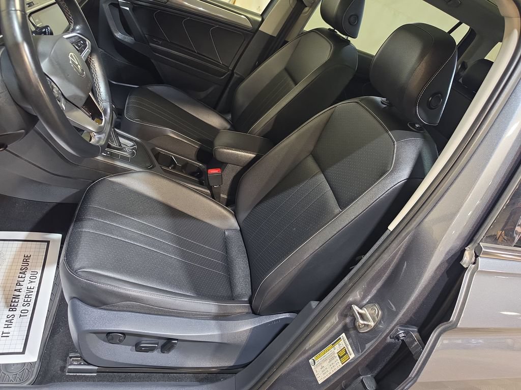 Used 2022 Volkswagen Tiguan SE FWD image 13