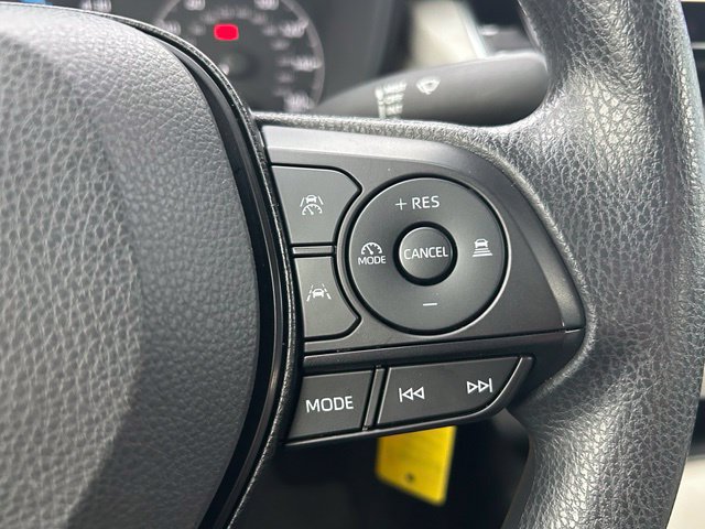 Used 2025 Toyota Corolla LE FWD image 15