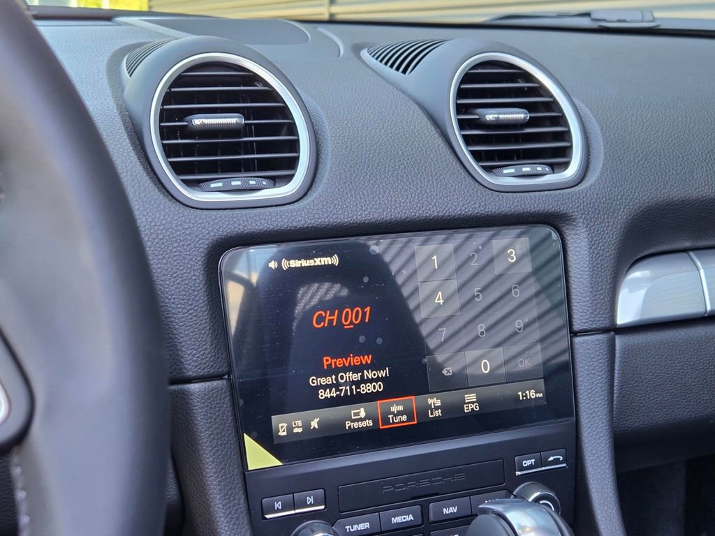 Used 2025 Porsche 718 Boxster image 21