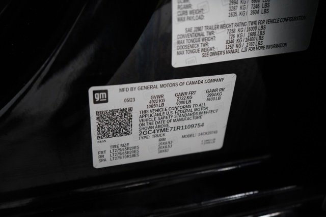 Used 2024 Chevrolet Silverado 2500 Custom w/ Custom Value Package image 37