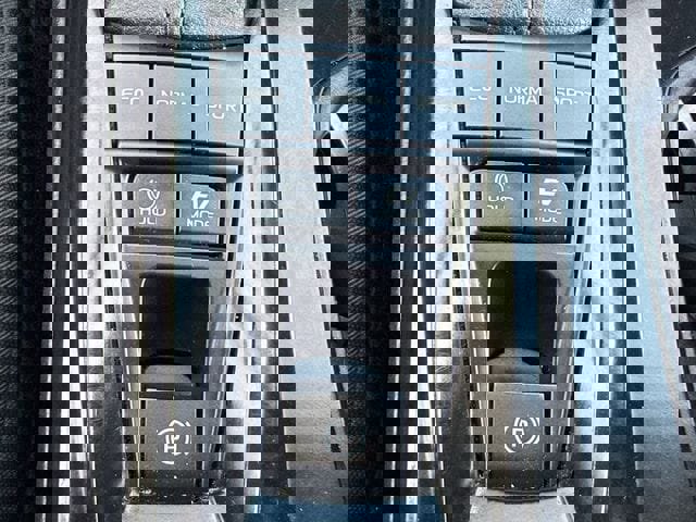 Used 2025 Toyota Camry LE image 21