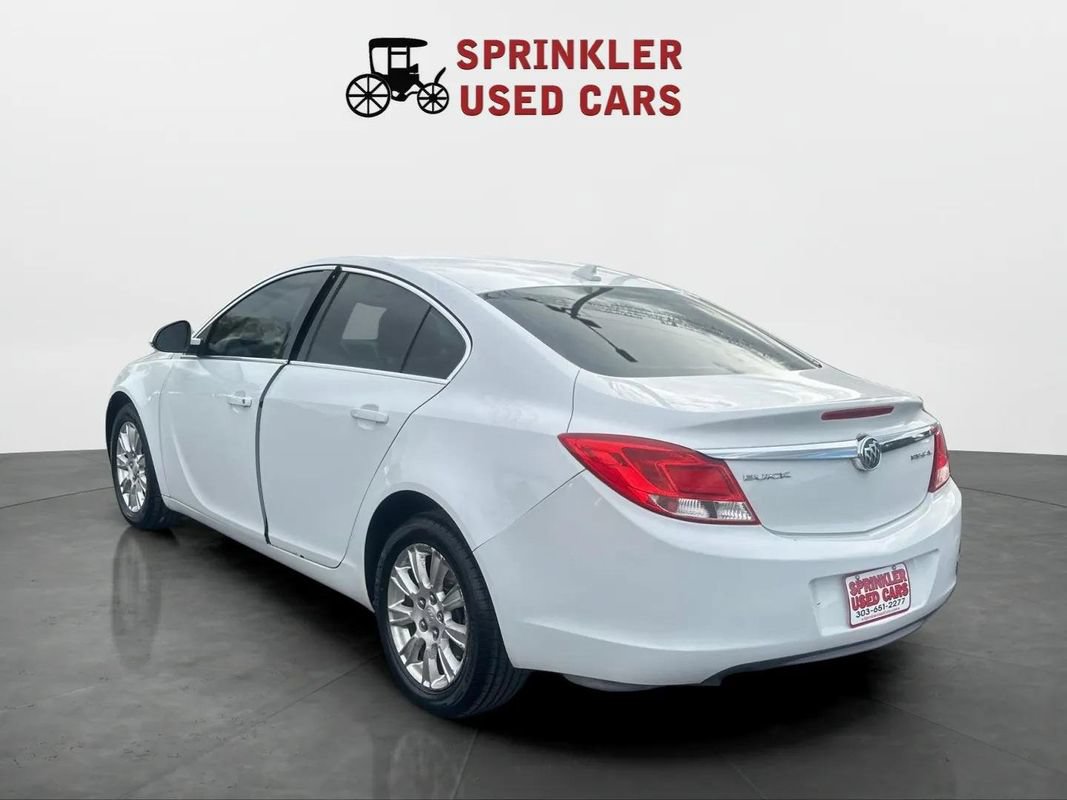 Used 2012 Buick Regal Leather FWD image 5