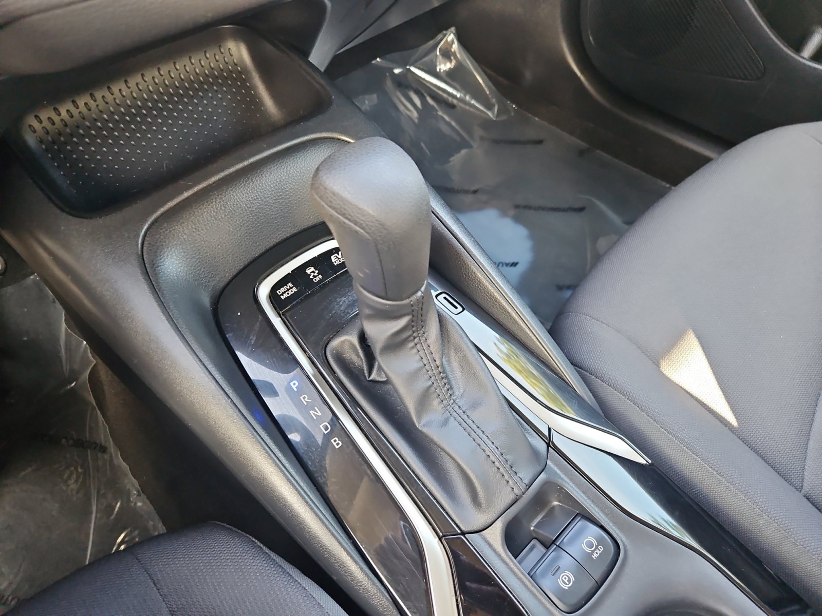 Used 2022 Toyota Corolla LE FWD image 18
