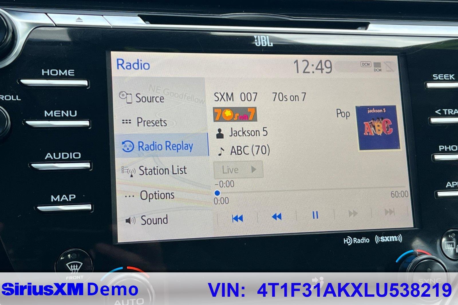 Certified 2020 Toyota Camry XLE w/ Sunroof Package image 24