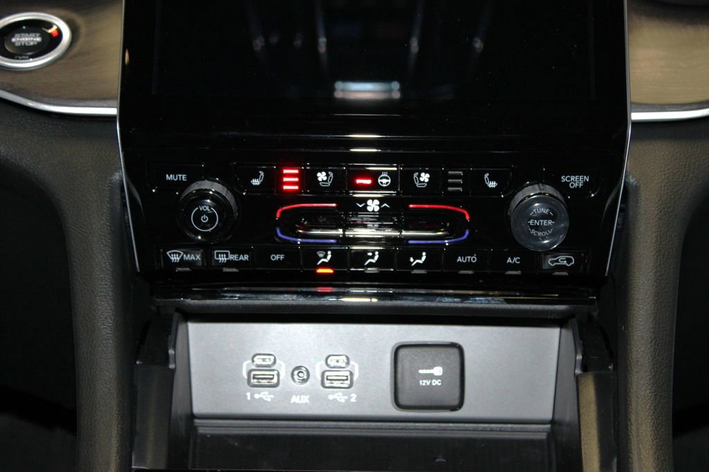 New 2025 Jeep Grand Cherokee Limited w/ Luxury Tech Group II image 20