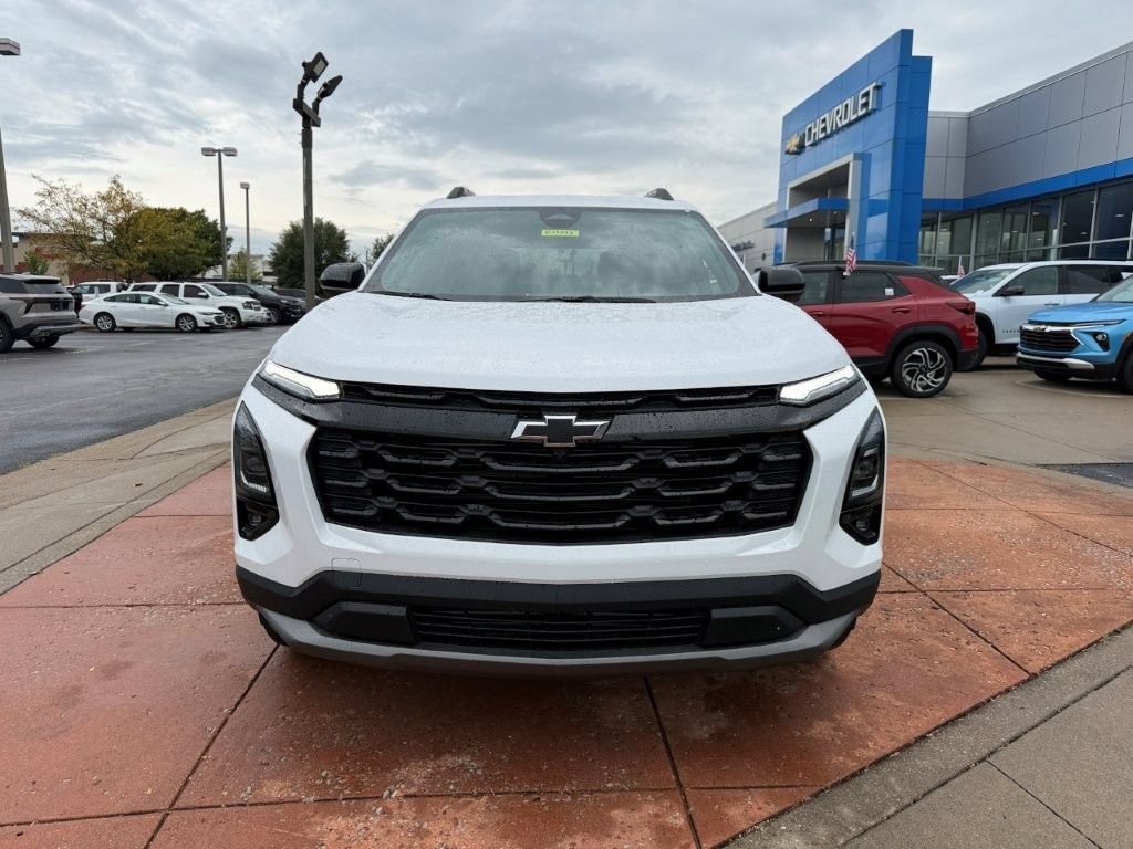 New 2027 Chevrolet Equinox LT w/ Convenience Package II FWD image 2