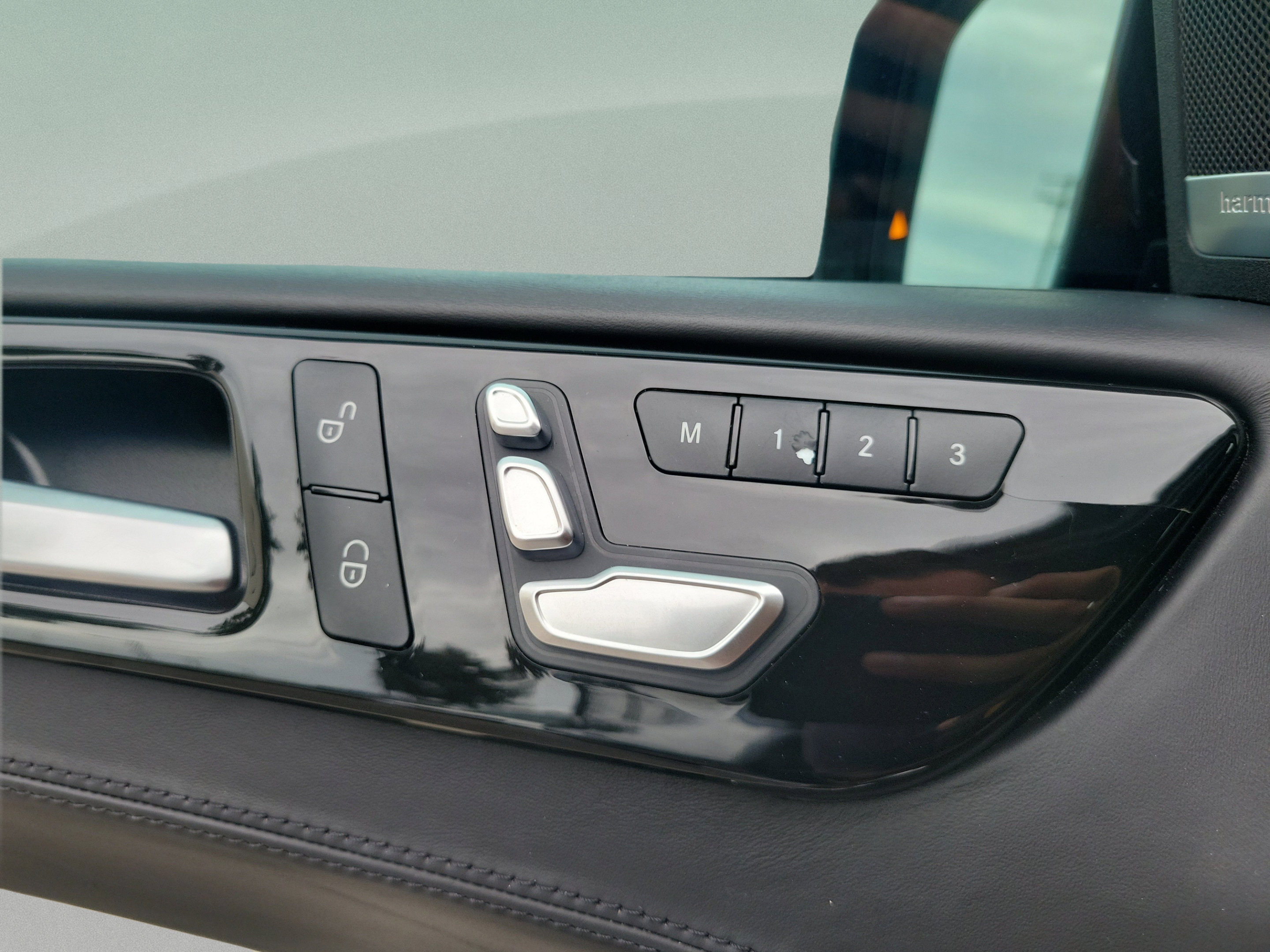 Used 2019 Mercedes-Benz GLS 550 4MATIC image 25