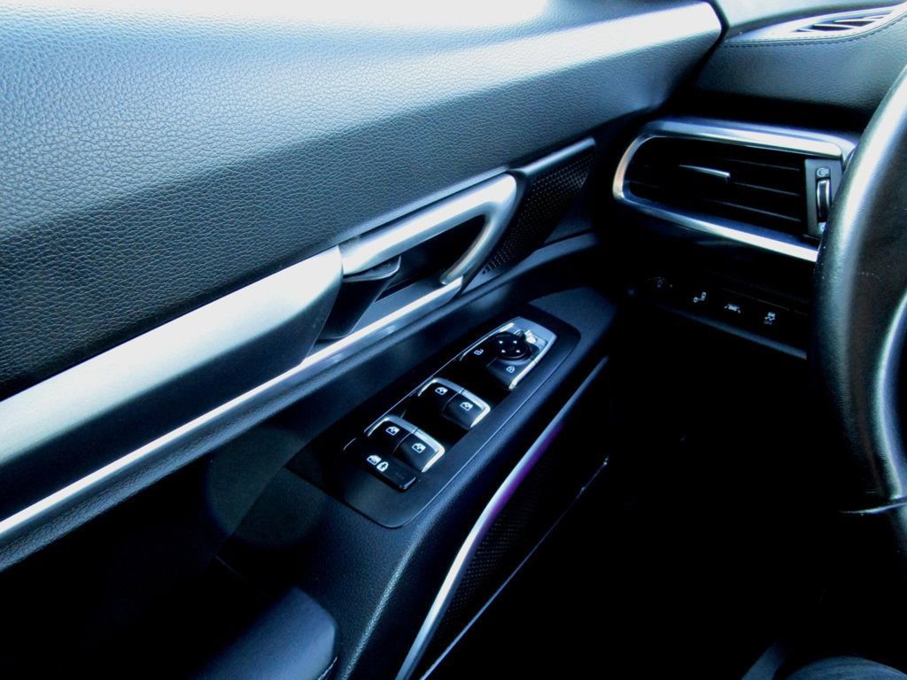 Used 2022 Kia Telluride S image 36