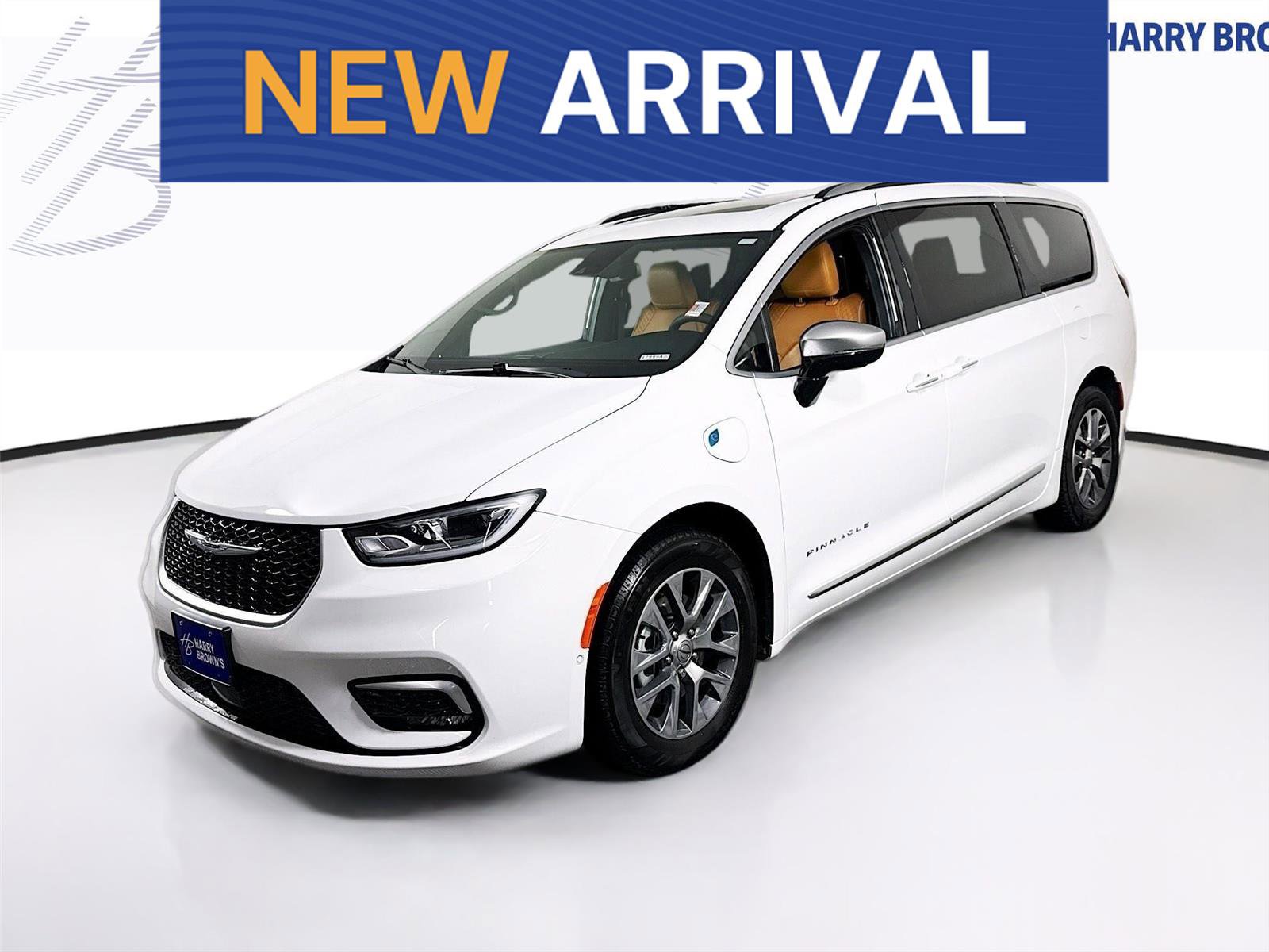 Used 2023 Chrysler Pacifica Pinnacle