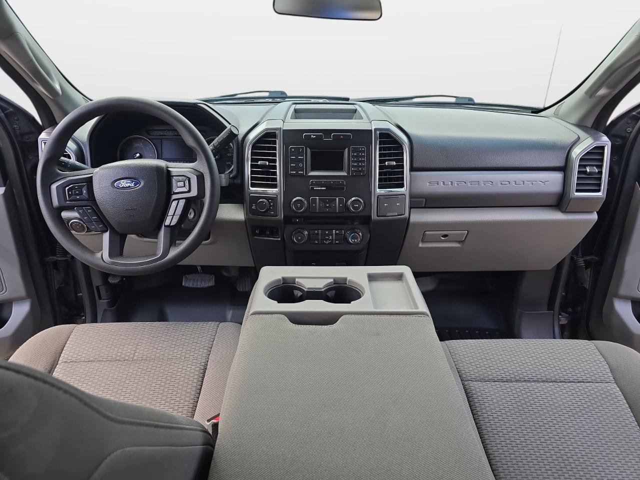 Used 2017 Ford F250 XLT w/ Camper Package AWD/4WD image 13