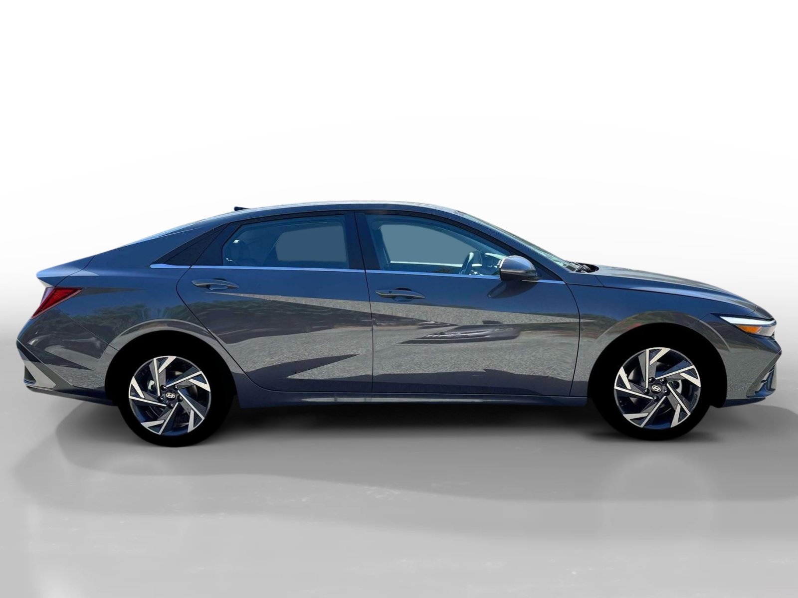 New 2026 Hyundai Elantra Limited FWD image 8