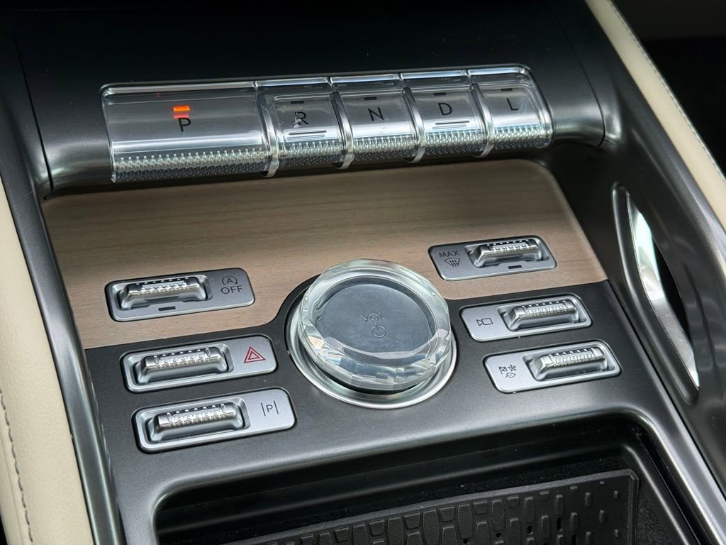 Used 2024 Lincoln Nautilus Reserve w/ Equipment Group 202A image 22