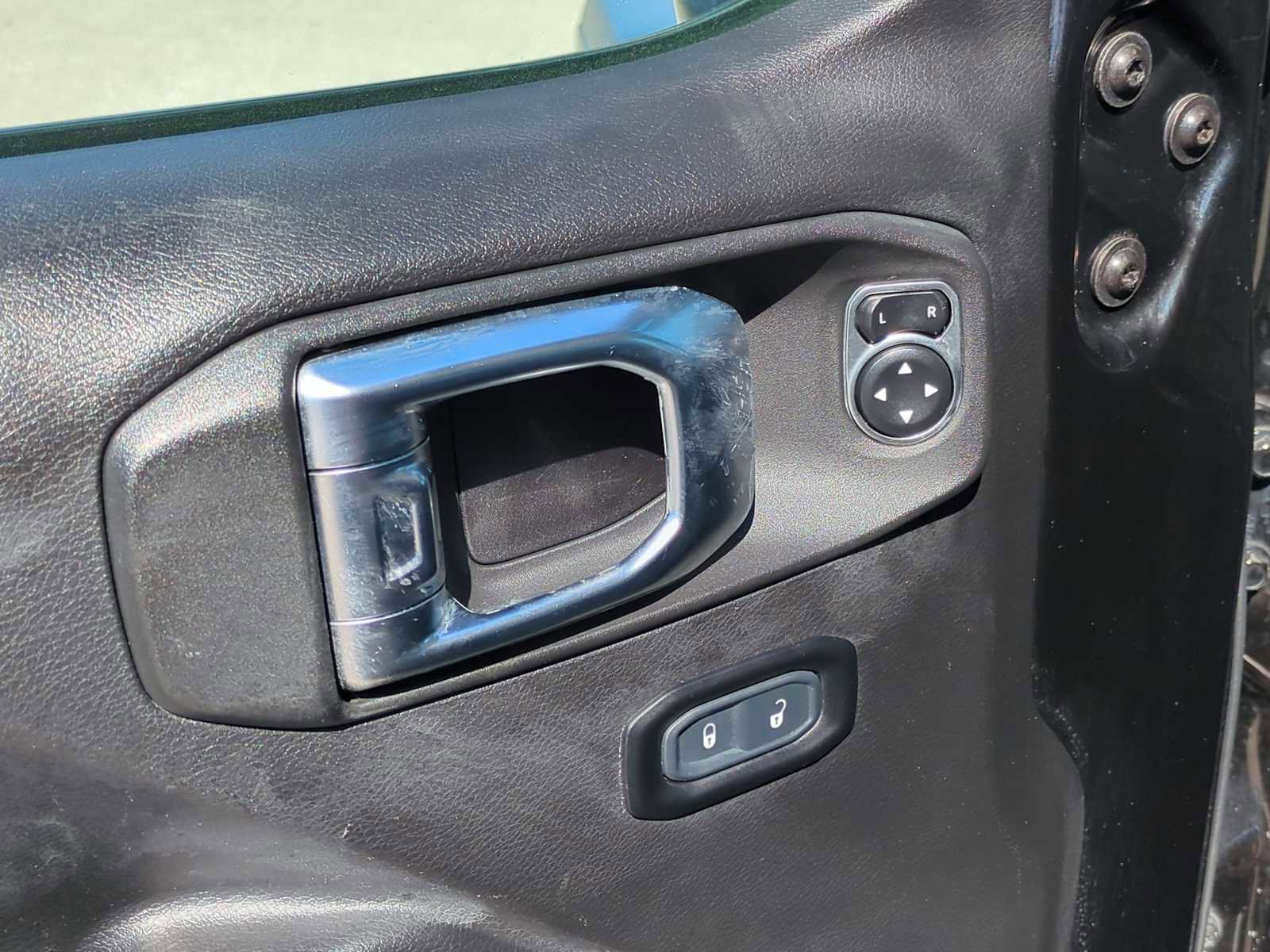 Used 2023 Jeep Wrangler Unlimited Rubicon image 23