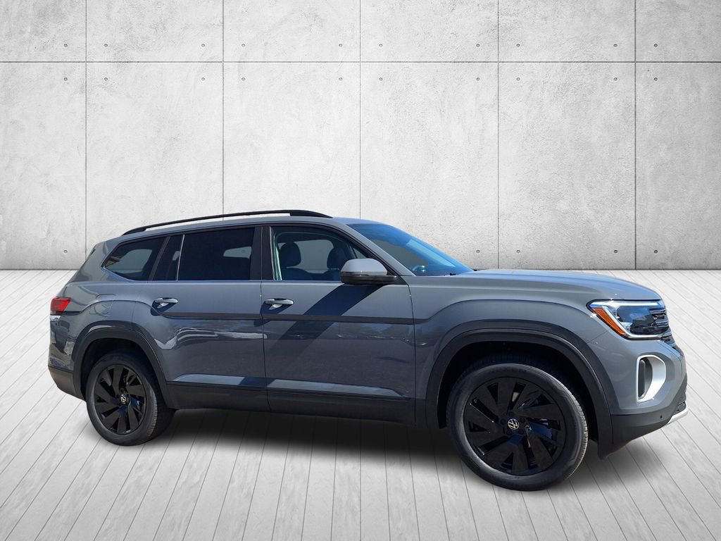 New 2026 Volkswagen Atlas SE image 3
