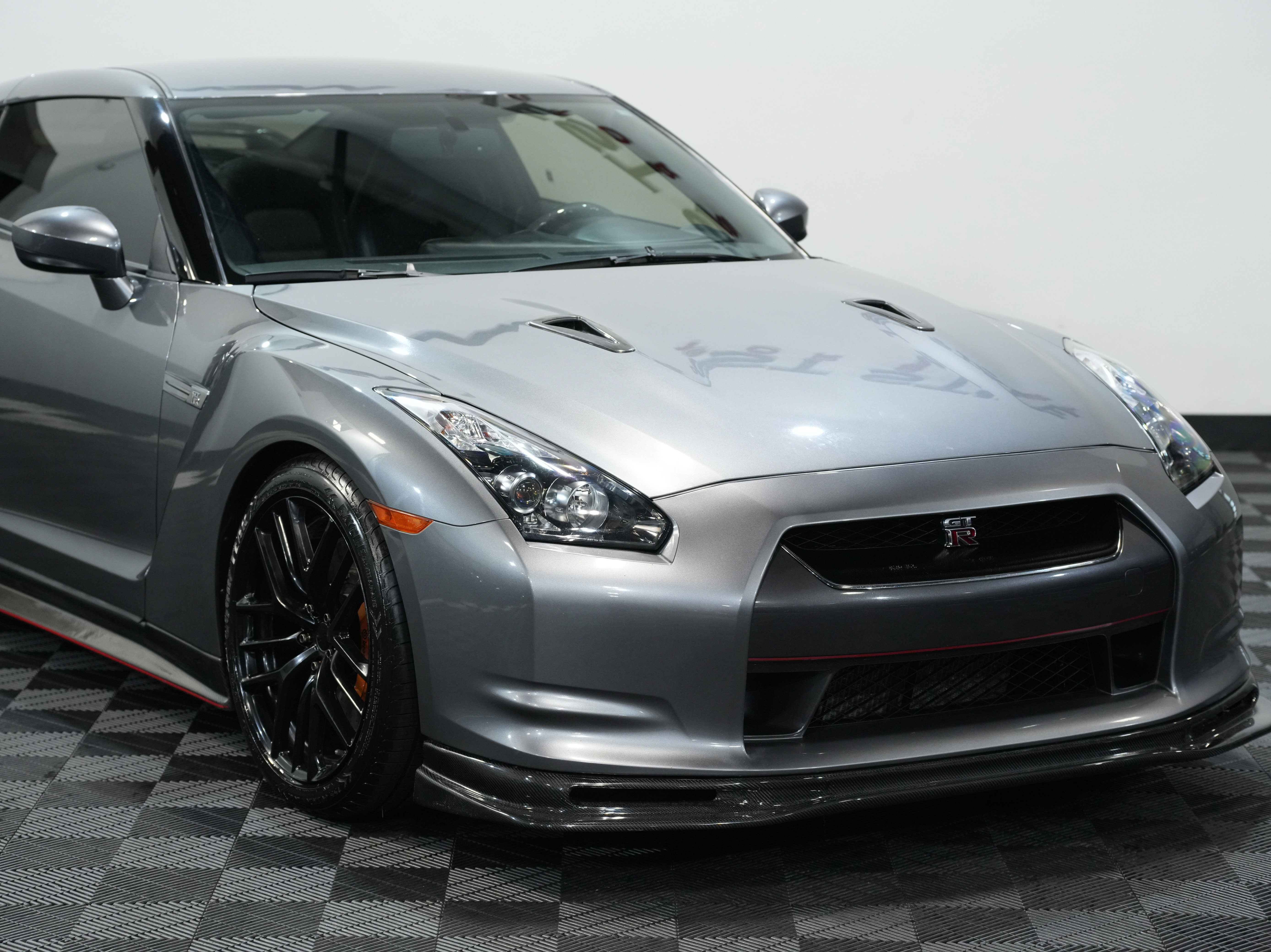 Used 2009 Nissan GT-R Premium image 9