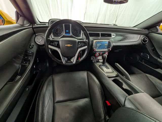 Used 2015 Chevrolet Camaro SS RWD image 12