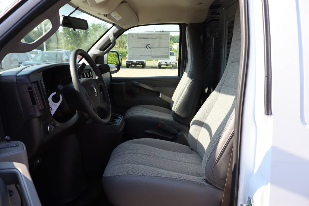 New 2025 Chevrolet Express 2500 w/ Driver Convenience Package RWD image 8