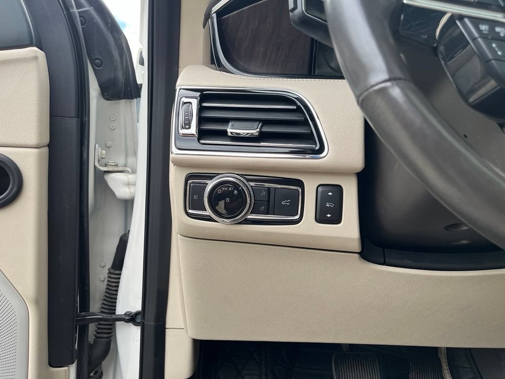 Used 2020 Lincoln Navigator Reserve w/ Luxury Package AWD/4WD image 22