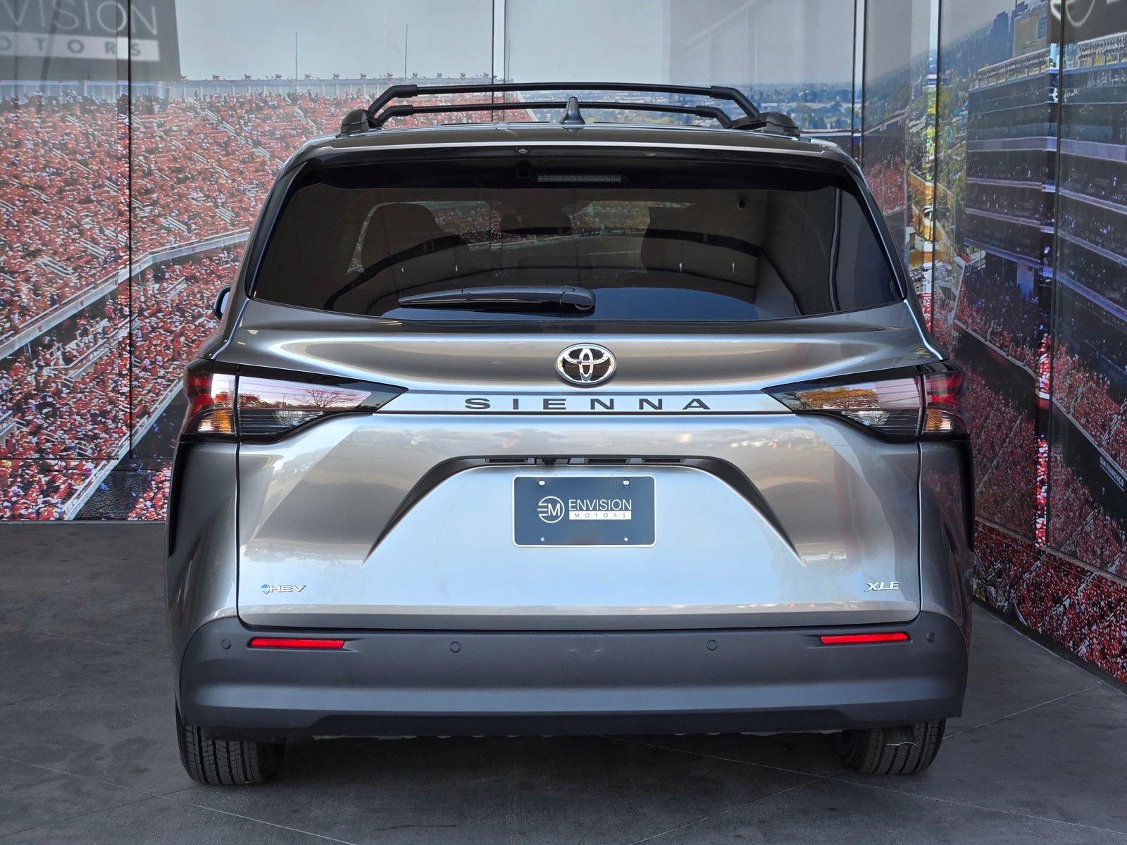 Certified 2026 Toyota Sienna XLE FWD image 7