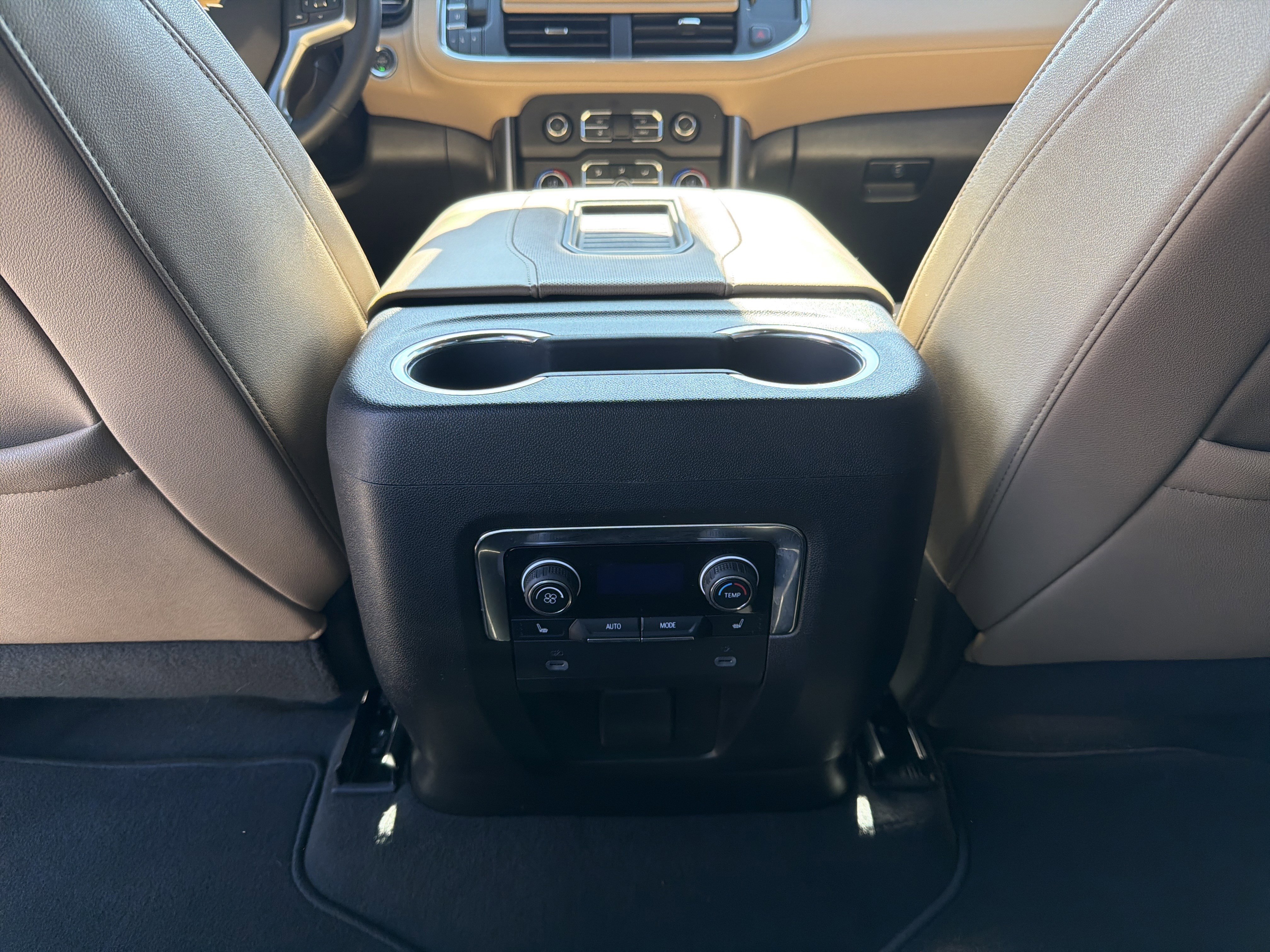 Used 2024 Chevrolet Tahoe Premier w/ Premium Package 2 image 26