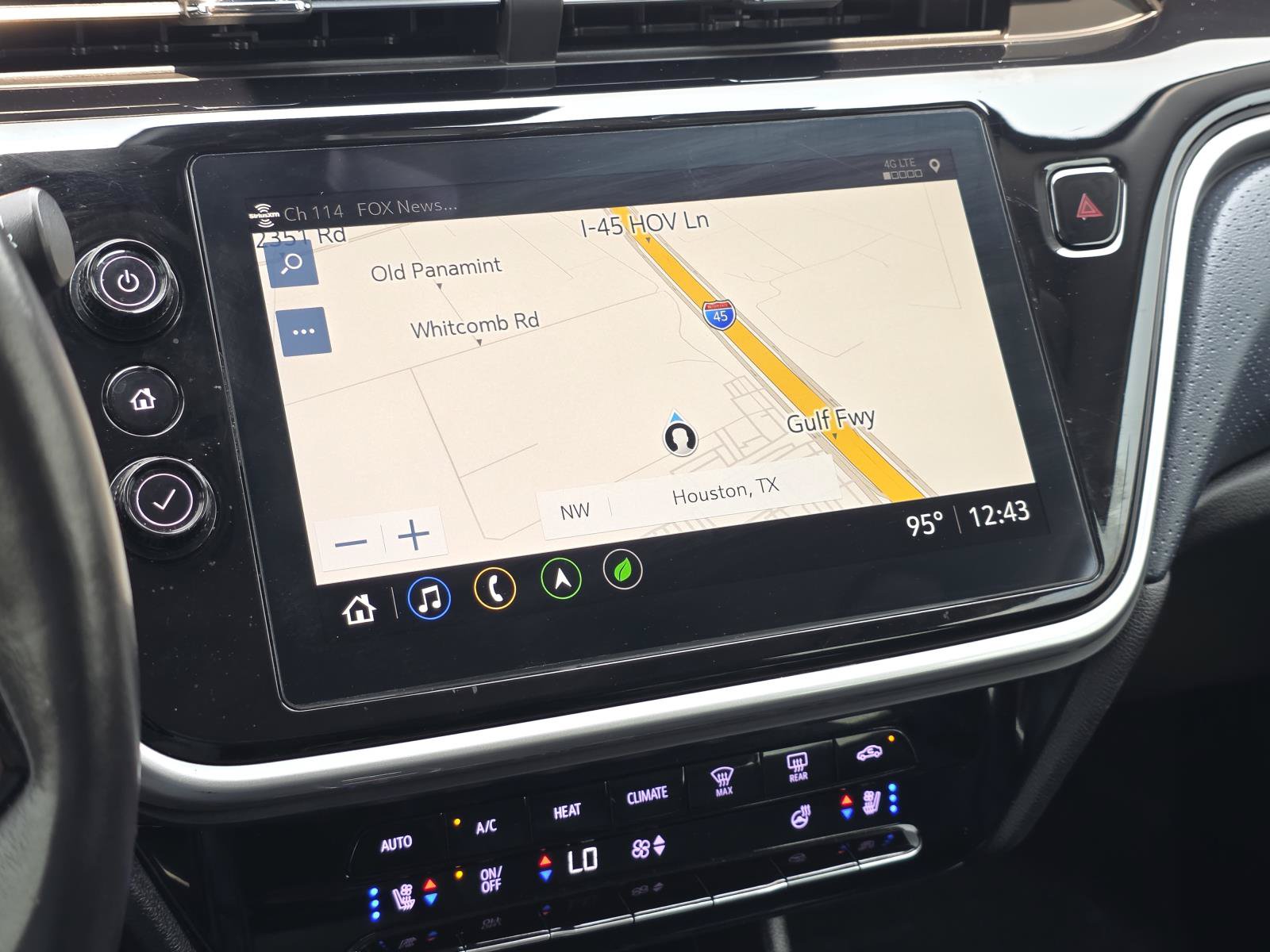 Used 2023 Chevrolet Bolt EUV Premier w/ Sun & Sound Package FWD image 24