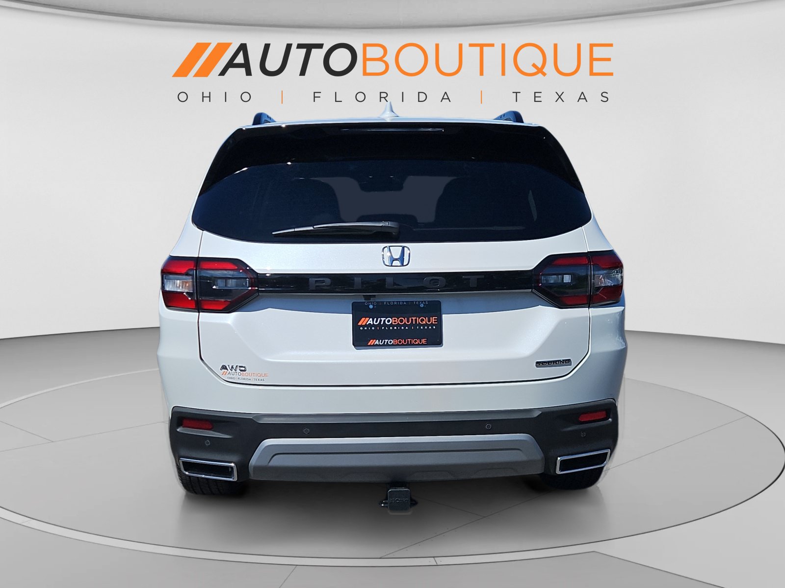 Used 2024 Honda Pilot Touring image 7