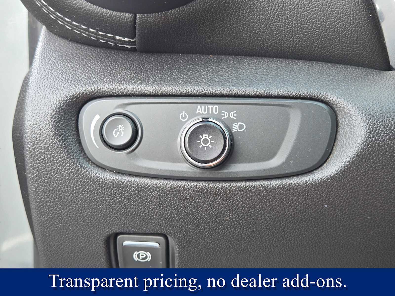 Used 2023 Chevrolet Blazer LT FWD image 22