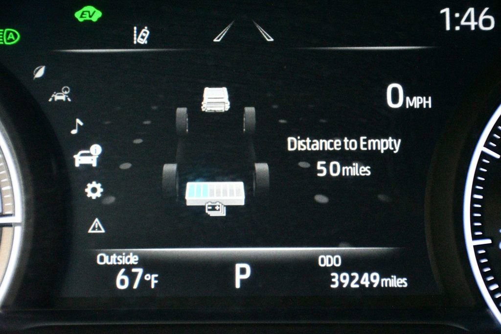 Used 2022 Toyota Venza XLE image 53