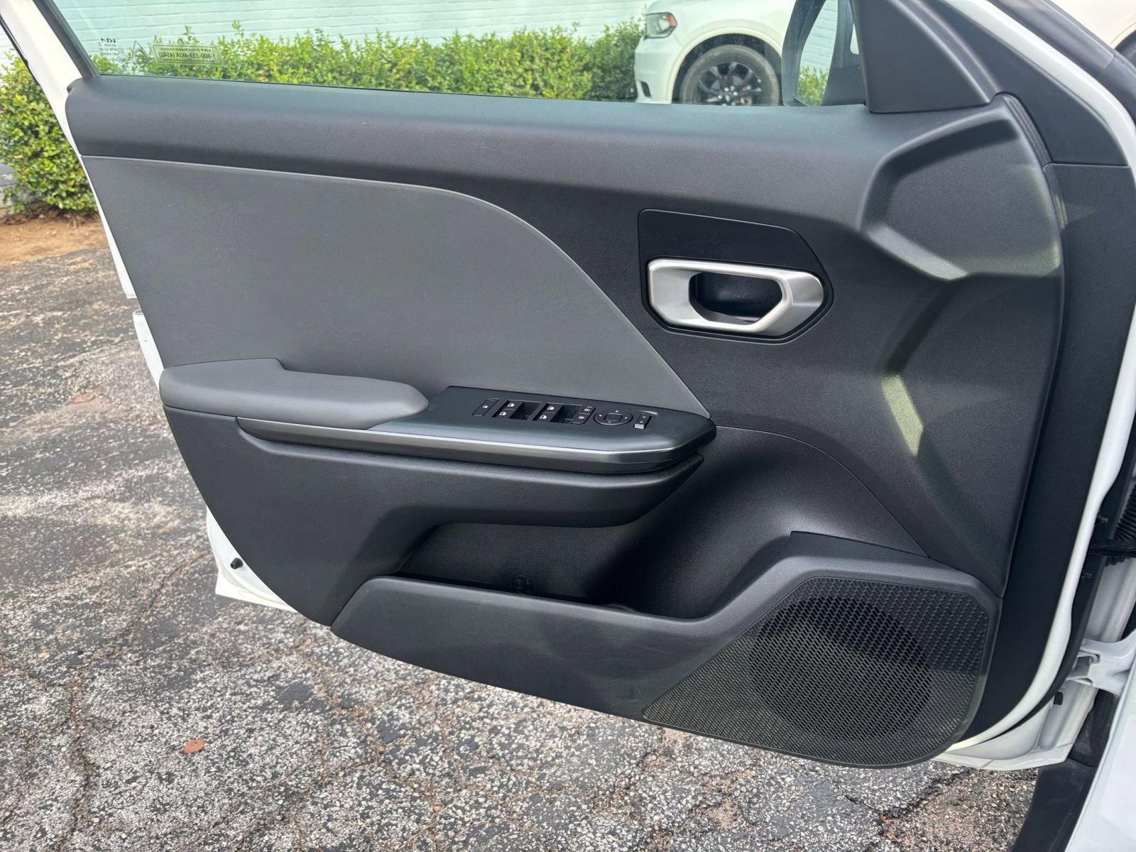 Used 2025 Kia K4 LXS image 18