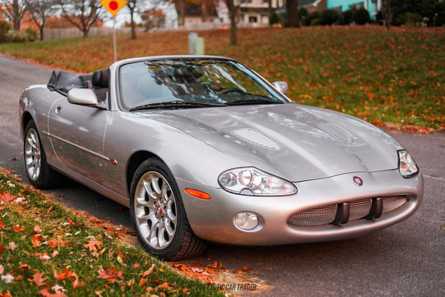 Used 2001 Jaguar XK8 Convertible image 12