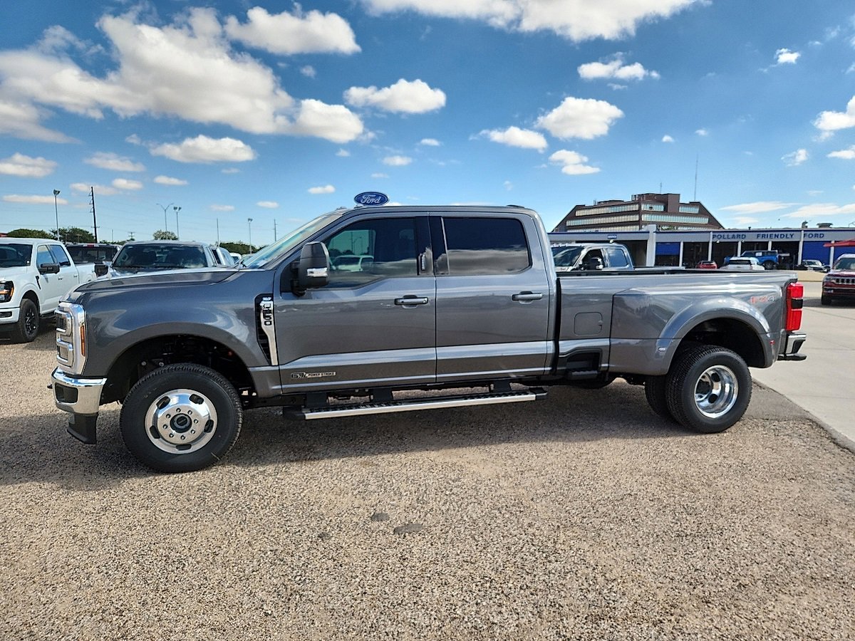 New 2026 Ford F350 XLT image 2