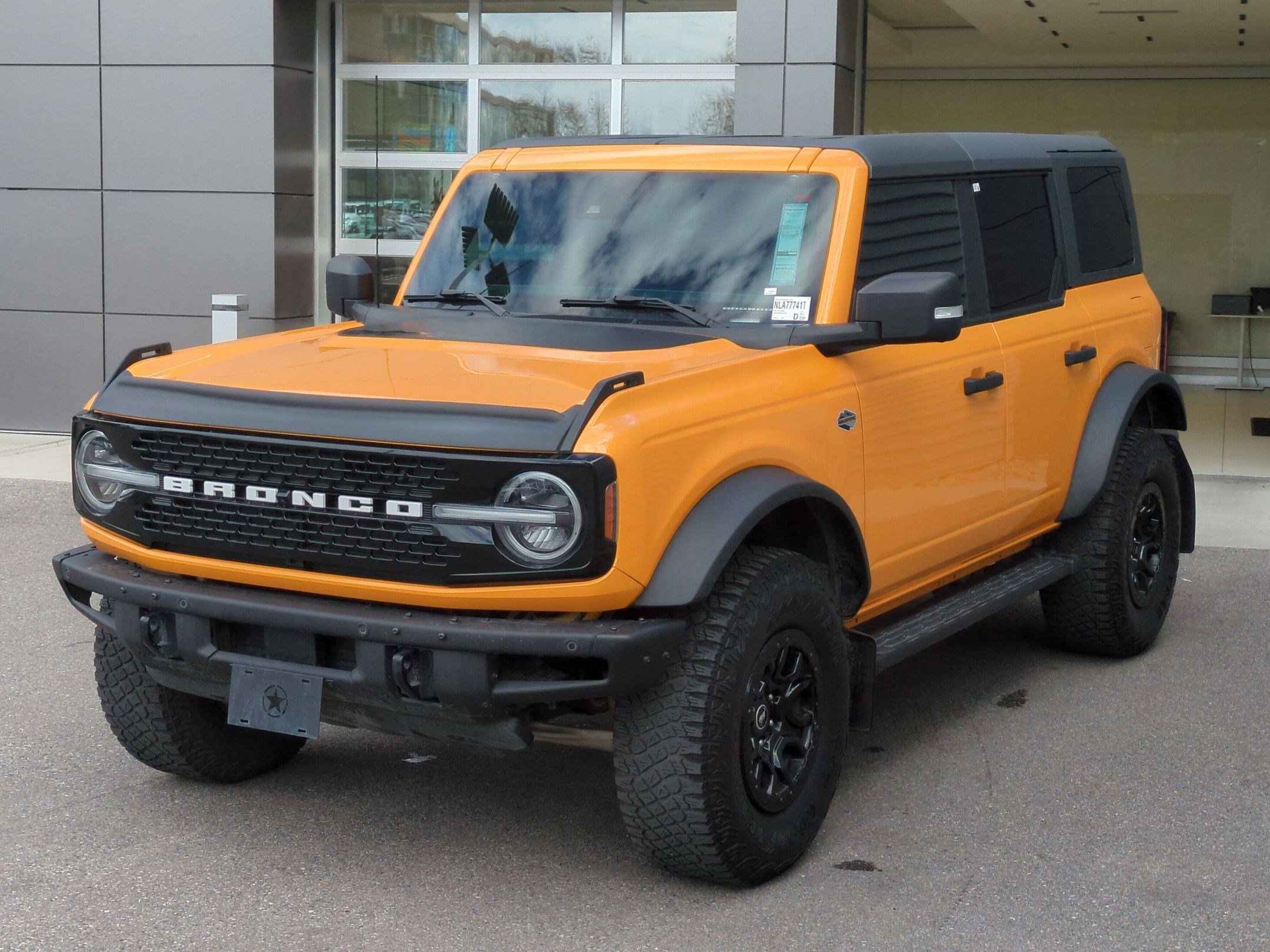 Used 2022 Ford Bronco Wildtrak image 8