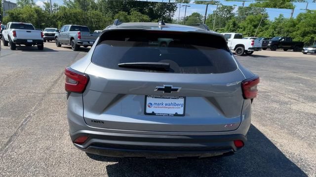 New 2026 Chevrolet Trax RS w/ Sunroof Package FWD image 9